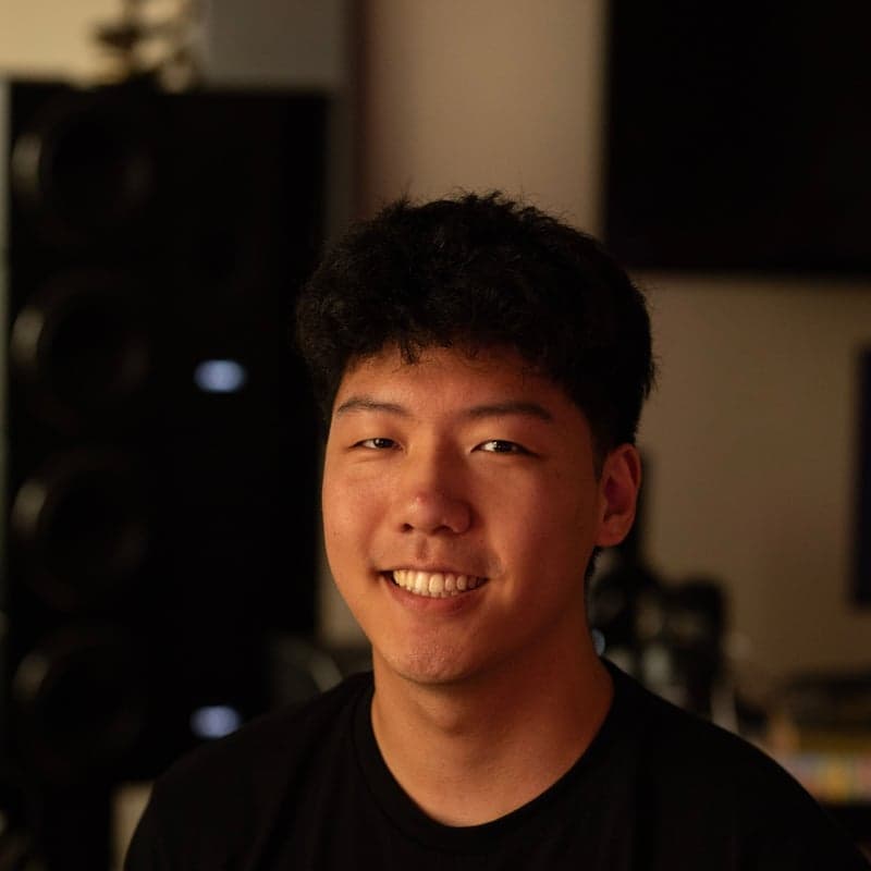 Headshot of Kevin Li
